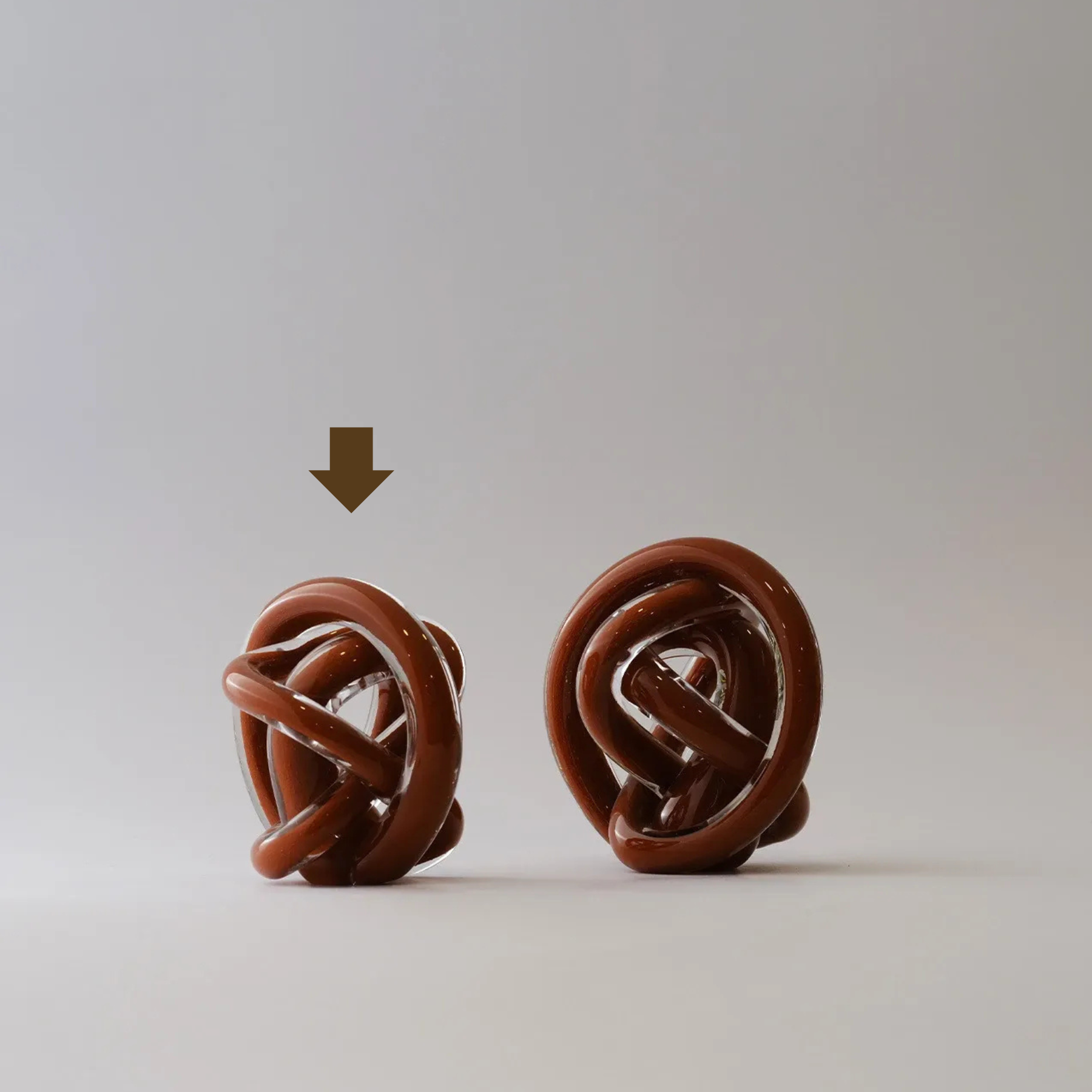 Murano Glass Knot – Medium (Cinnamon)