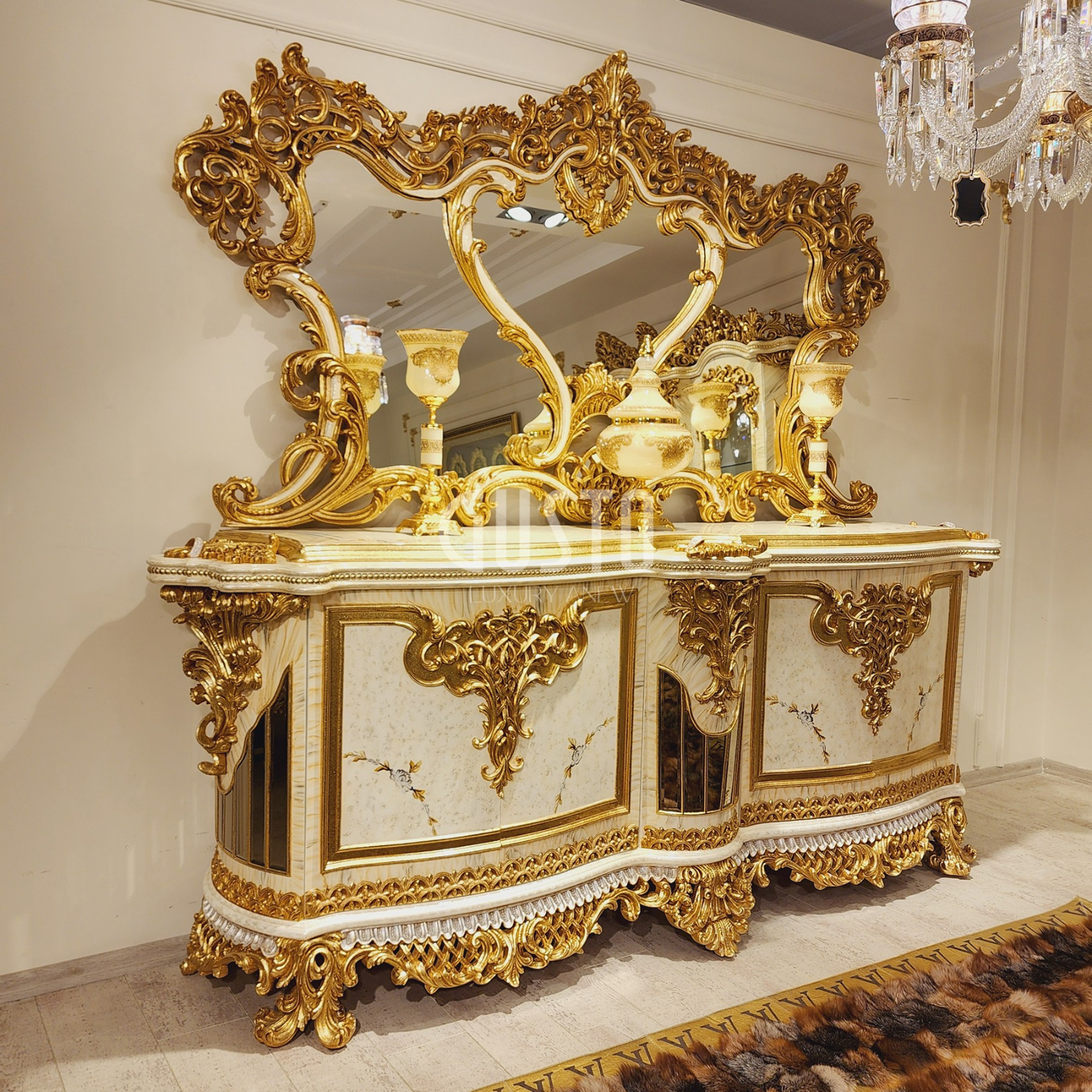 Palazzo Classic Dining Set
