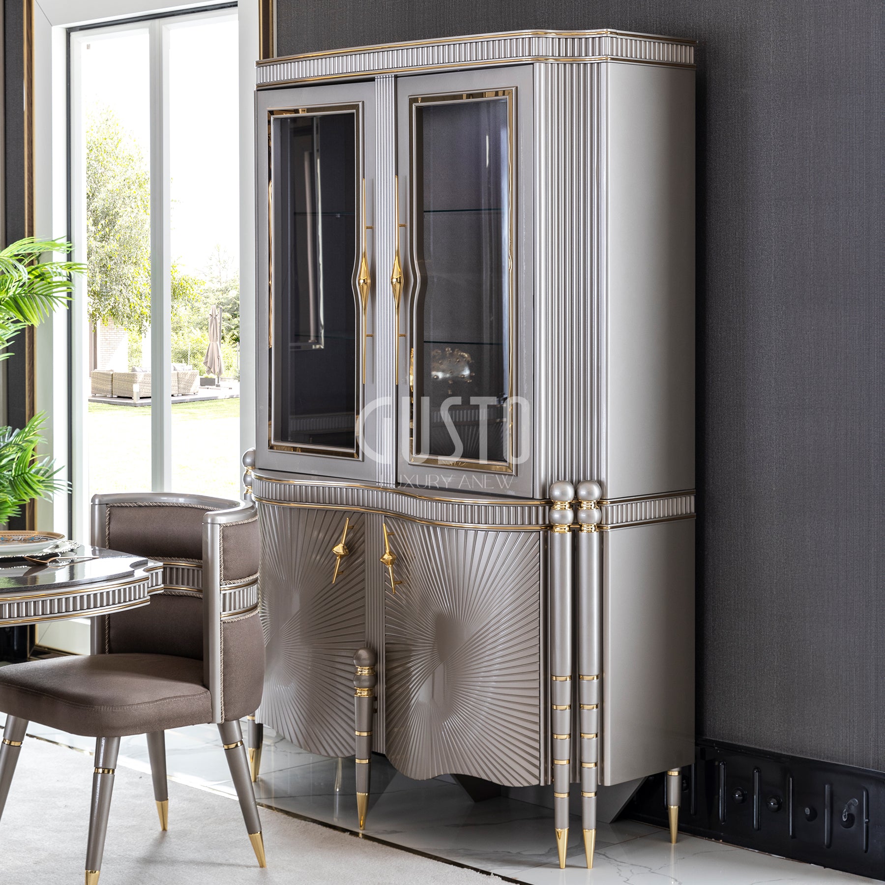 Regalia Luxe Showcase – Elegant Display & Storage