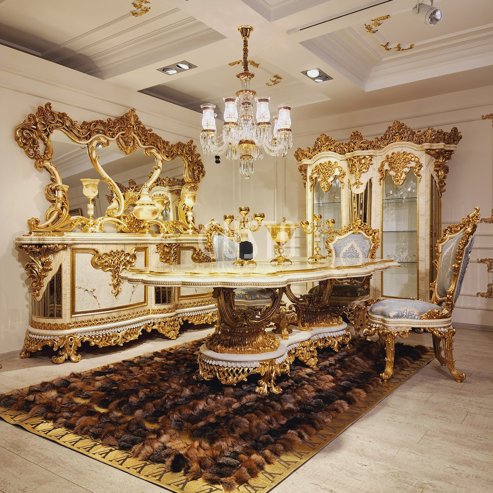 Palazzo Classic Dining Set