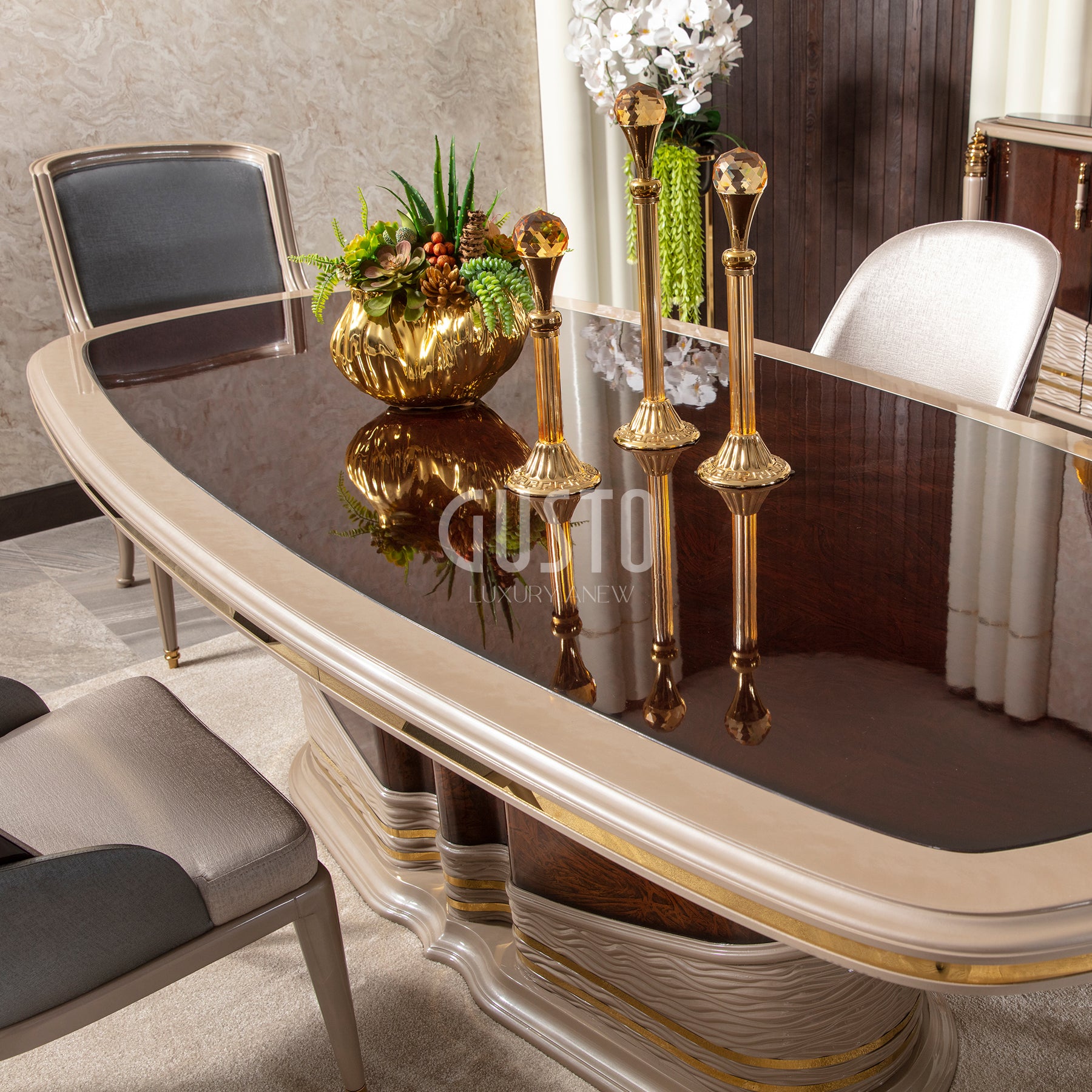 Montaro Crown Dining Set